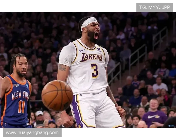 里夫斯谈轻取尼克斯后浓眉交易消息感慨球队未来更具竞争力